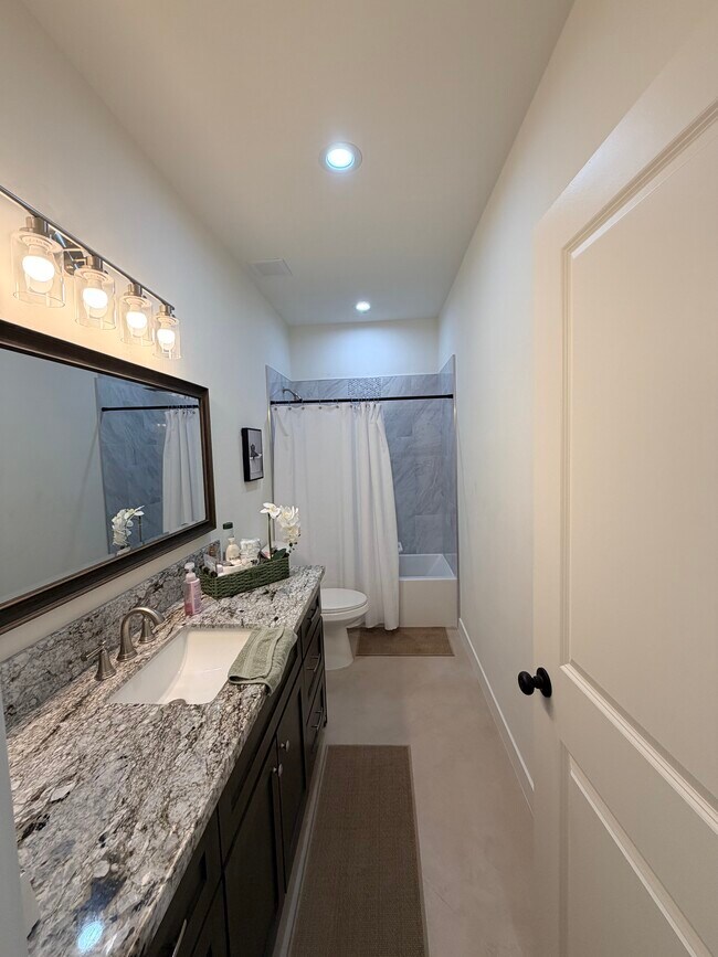 Building Photo - 1863 Valentino Ct
