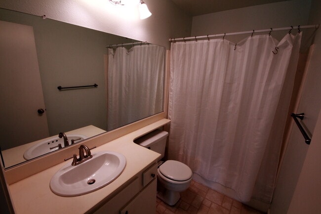 Building Photo - 4075 Rosenda Ct