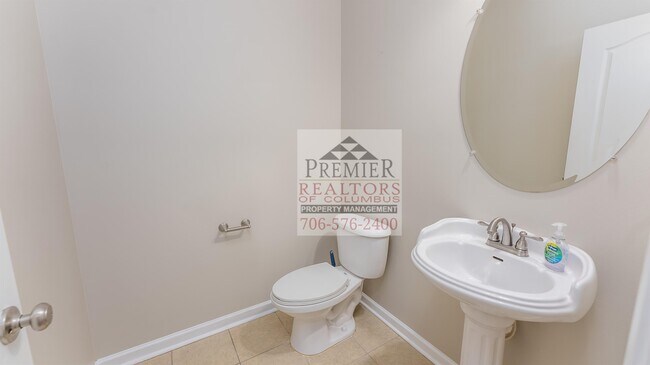 Building Photo - 7331 San Vista Dr