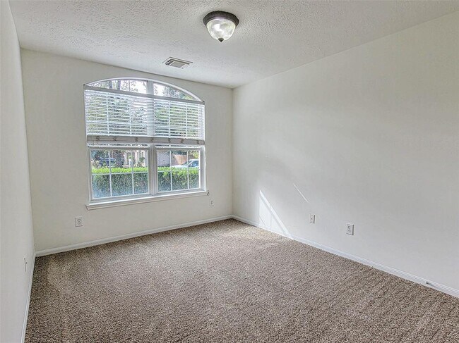 Building Photo - 226 Fairwind Trail Dr