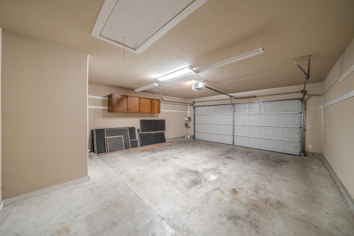 Building Photo - 304 Jack Ryan Ln