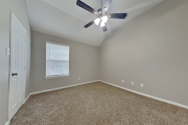 Building Photo - 12711 Cedar Grove Ct