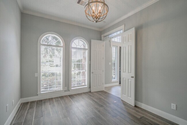 Building Photo - 6302 Laver Love Dr