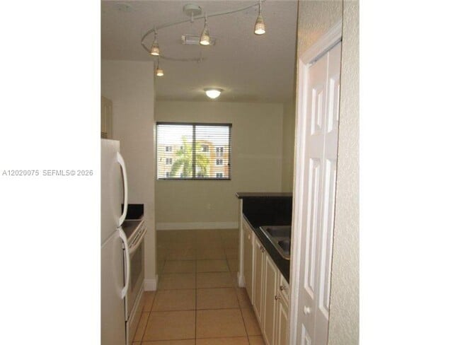 Building Photo - 21000 SW 87th Ave