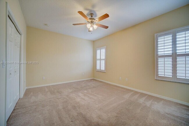 Building Photo - 604 Rogue Dr