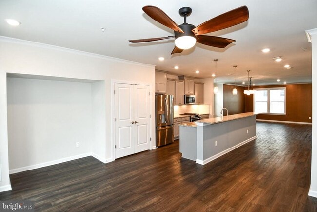 Building Photo - 20739 Heron Landing Dr