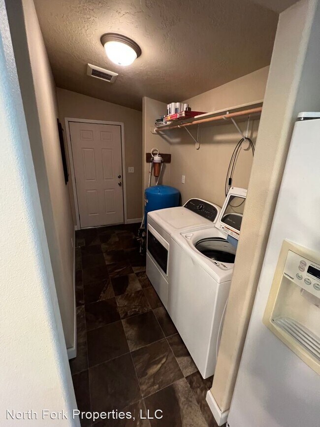 Building Photo - 2 br, 2 bath House - 89 E Prospectors Drive