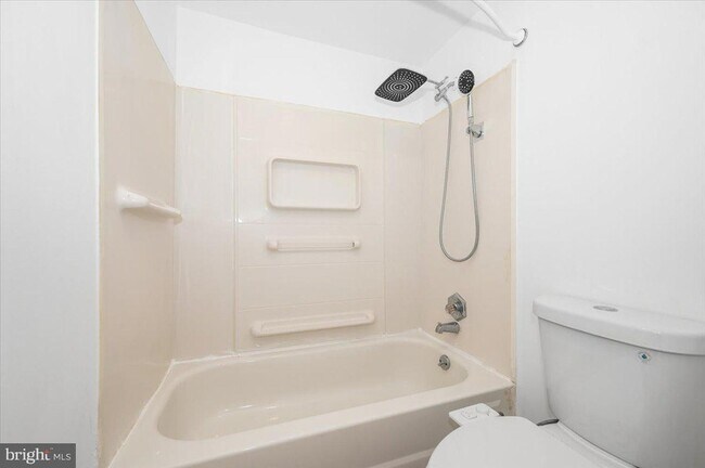 Building Photo - 16110 Hayshire Ct