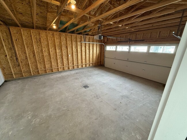 Building Photo - Brand New South End 4 bed/2 bath