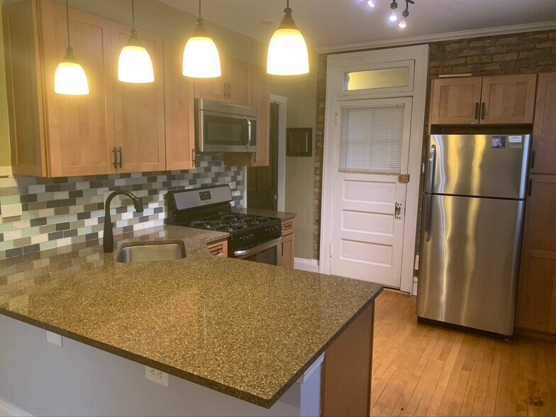 Building Photo - 6024 N rockwell