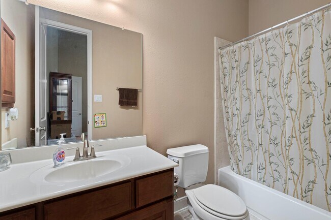 Building Photo - 10602 Comeaux Ln