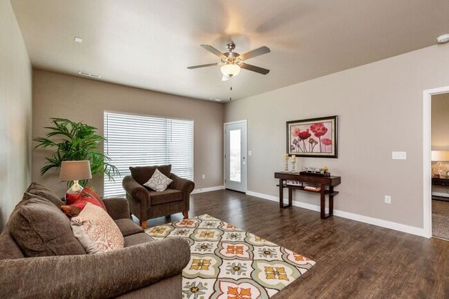 Building Photo - $1,595| 2 Bedroom, 2 Bathroom Condo | Pet Friendly* | Available for December 1st, 2025 Move In!*