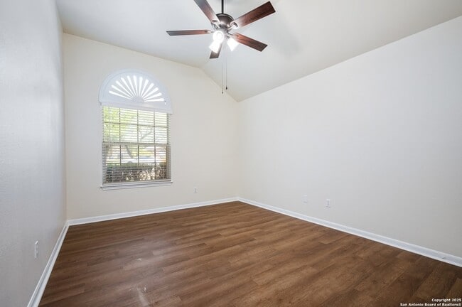 Building Photo - 963 River Rock