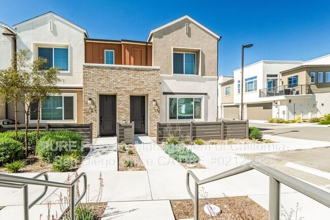 Building Photo - 812 Mateo St