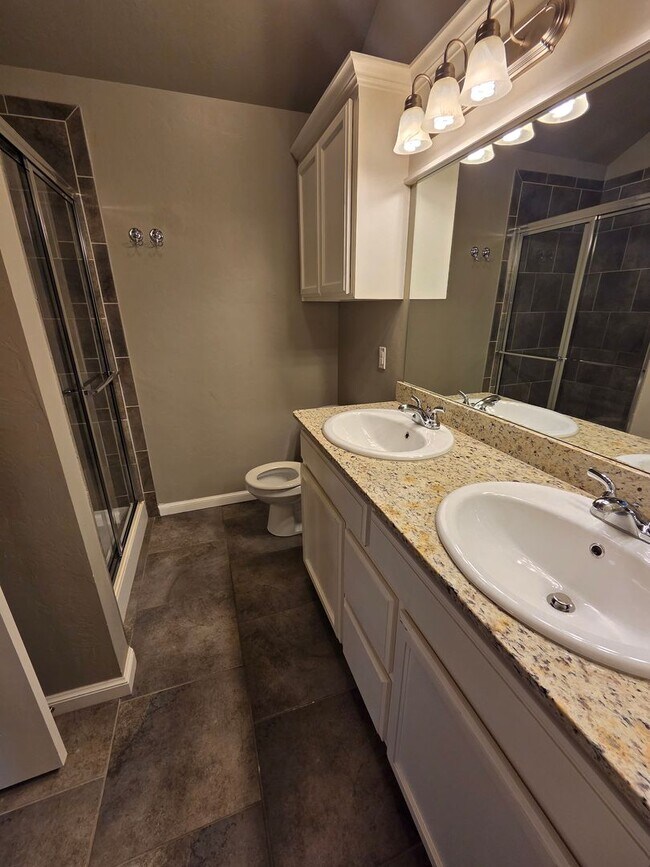 Building Photo - TAKE A LOOK AT YOUR NEW HOME!!!