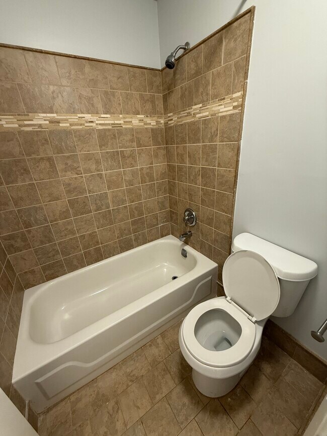 Building Photo - 1103 Canyon Point Cir