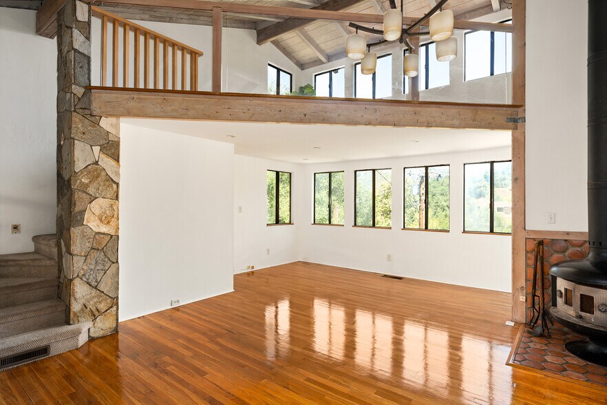 Building Photo - 20932 Canyon Trl