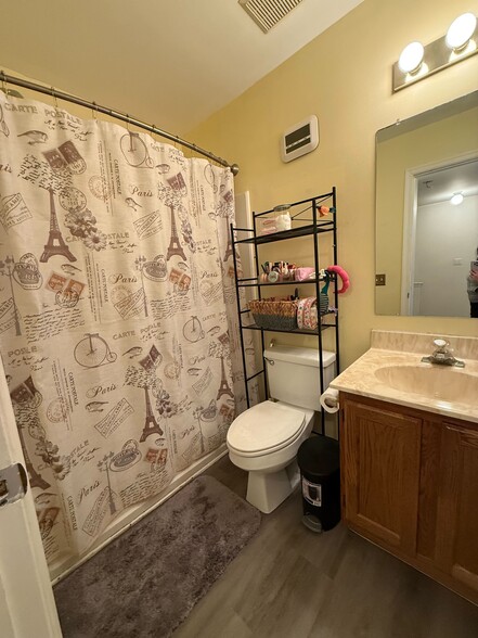 Building Photo - 116 Vincent Cir