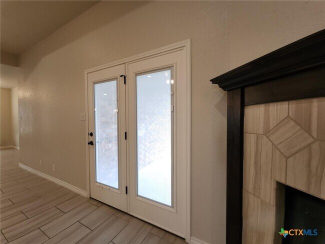 Building Photo - 213 Cammie Dr