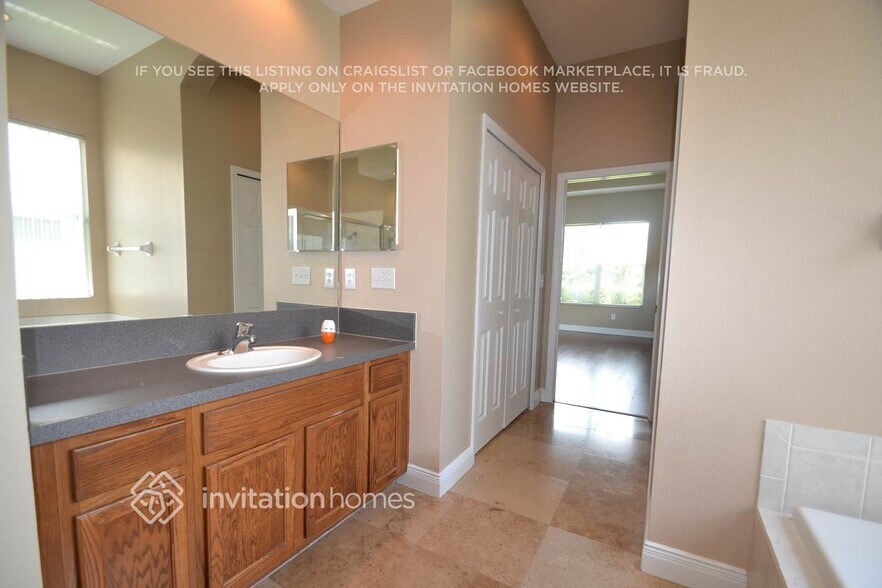 Building Photo - 23607 Abercorn Ln