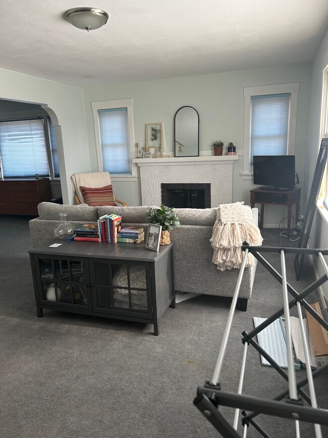 Building Photo - 213 S 100 W