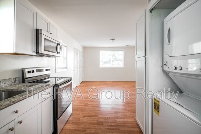 Building Photo - 1801 Keswick Avenue