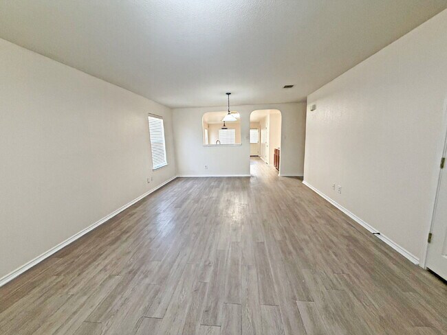 Building Photo - 6914 Dashmoor Creek