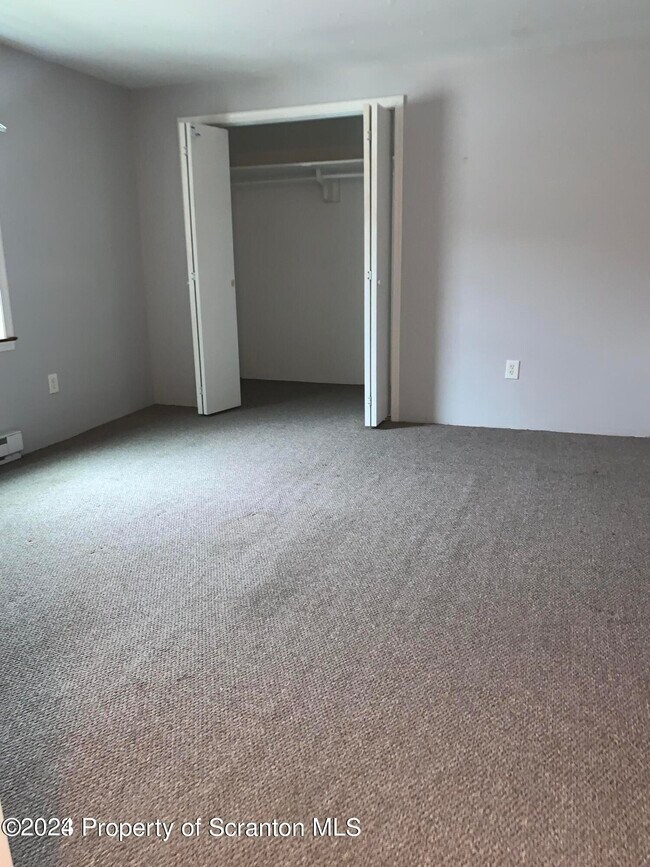 Building Photo - 412 Scott St