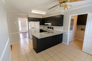 Building Photo - 123 Moss Creek Dr