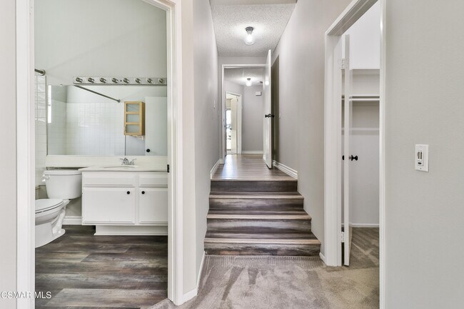 Building Photo - 3162 Darby St