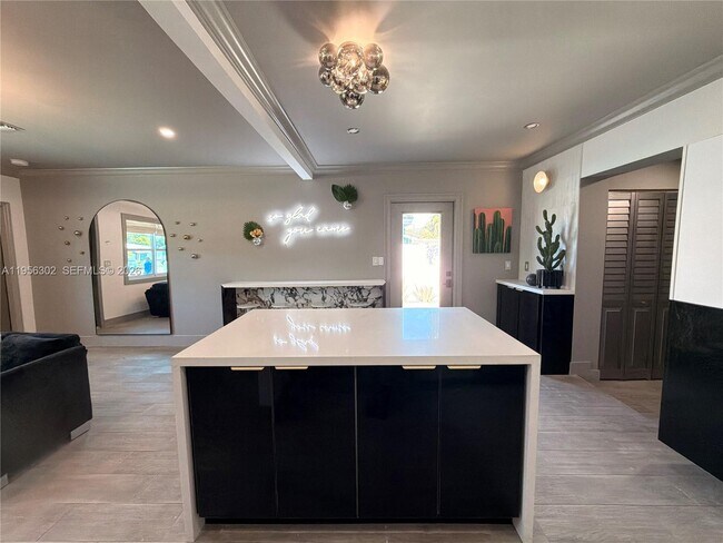 Building Photo - 1532 N Andrews Ave