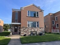 Building Photo - 10315 Chaucer St