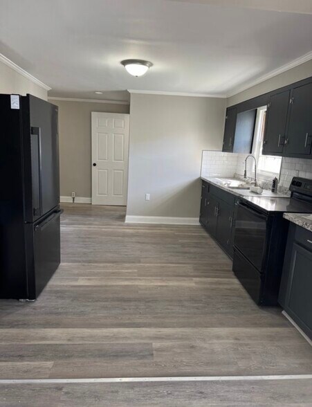 Building Photo - 1107 Fuller St