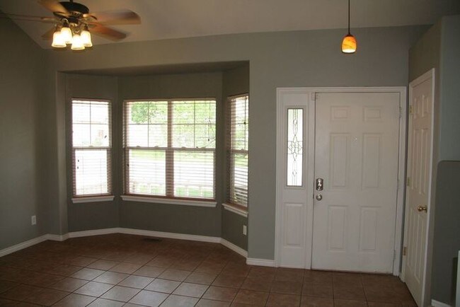 Building Photo - 3 Bedroom in Adams 12