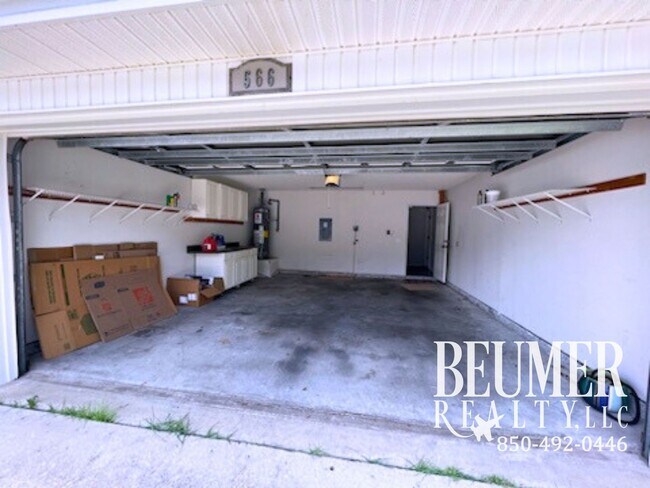 Building Photo - Solar Panel 3bd/2bath Home located Northeast Pensacola