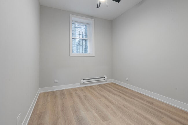 Building Photo - 1456 W Fargo Ave