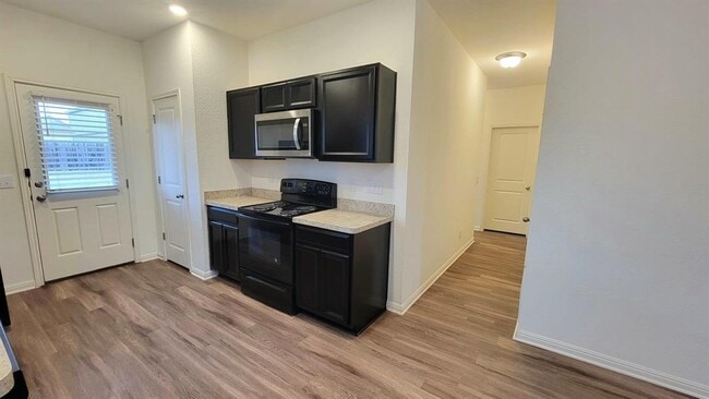 Building Photo - 850 Bunton Reserve Blvd