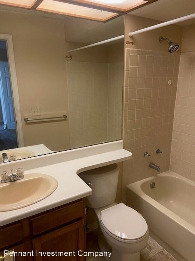 Building Photo - 2 br, 2 bath House - 6036 Gunbarrel Ave Un...