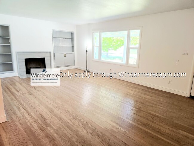 Building Photo - Fully Renovated Home in Arden Park! Availa...