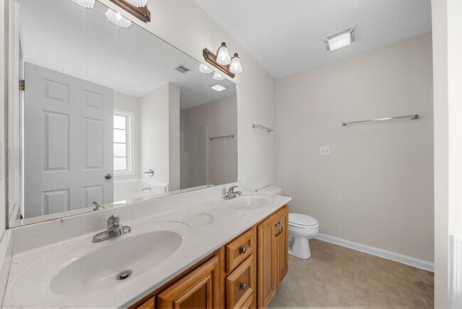 Building Photo - 3 Bedroom Home For Rent Near St. B Area!