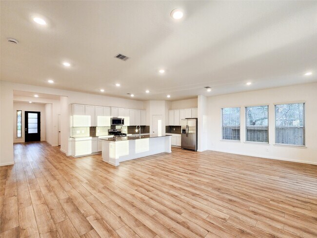 Building Photo - 15552 Leopard Lily Ln