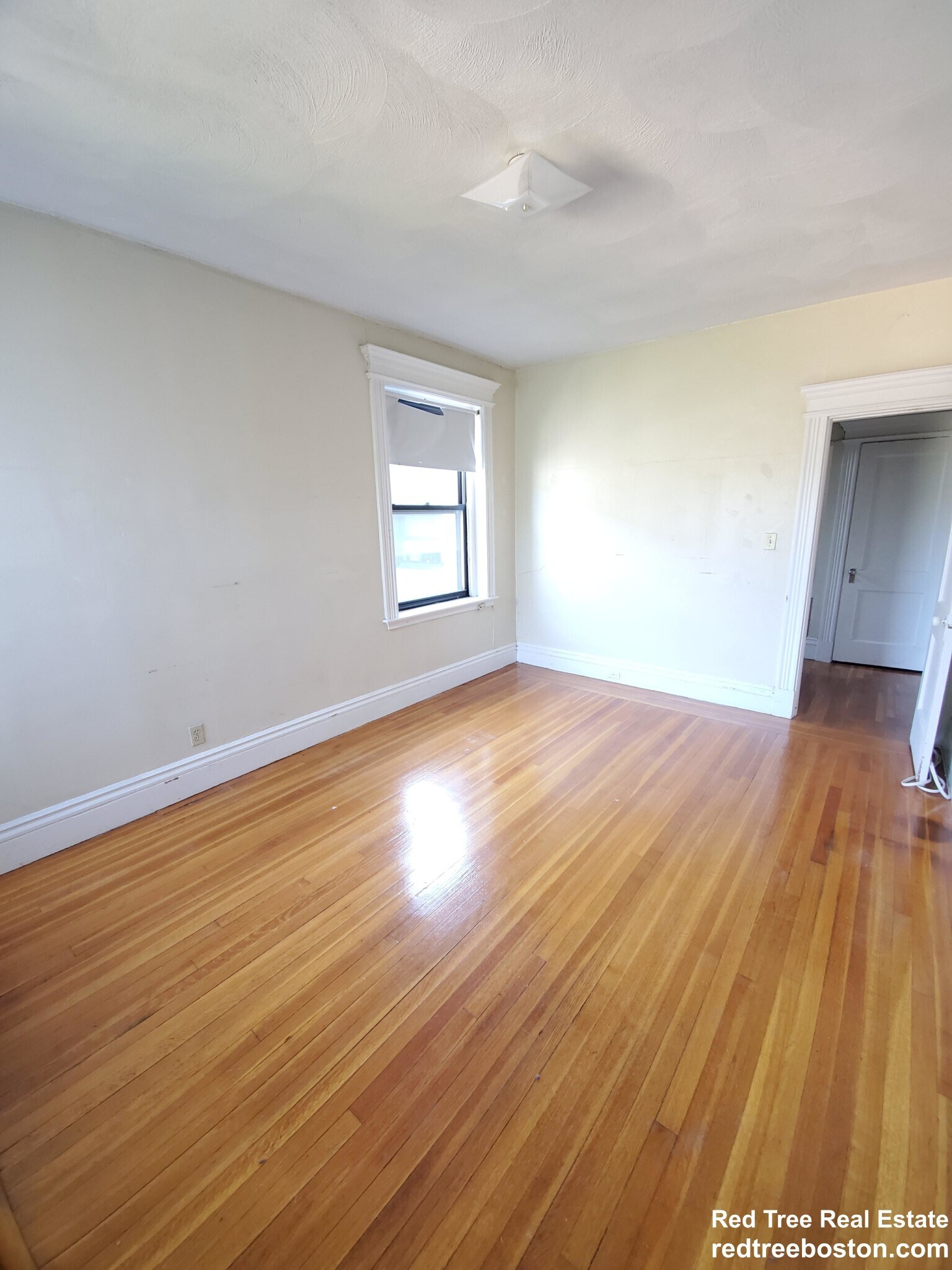 Building Photo - 1688 Beacon St