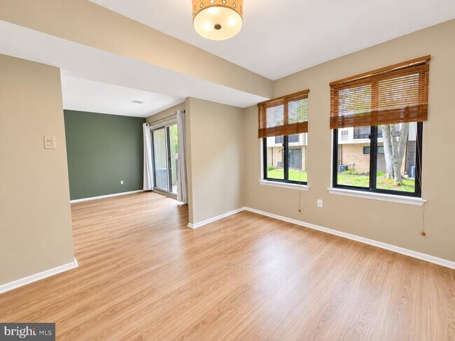 Building Photo - 5 Aspen Way
