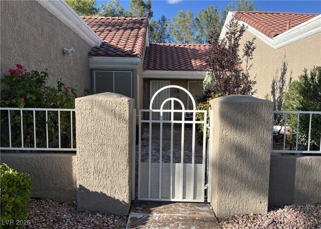 Building Photo - 8512 Desert Holly Dr