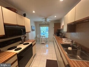 Building Photo - 24362 Widgeon Pl