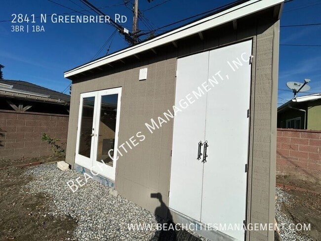 Building Photo - 2841 N Greenbrier Rd