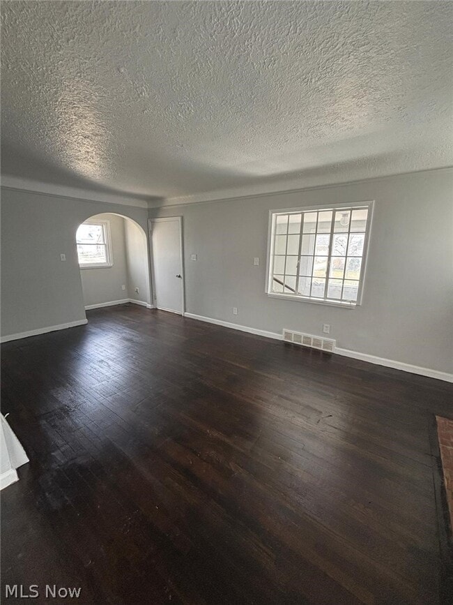 Building Photo - 18603 Arrowhead Ave
