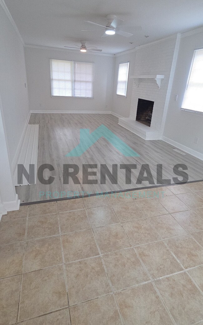 Building Photo - 2300 Carlford Rd