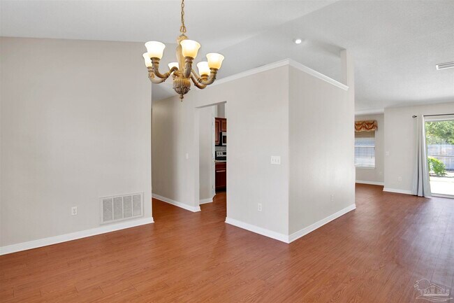 Building Photo - 578 Batten Blvd