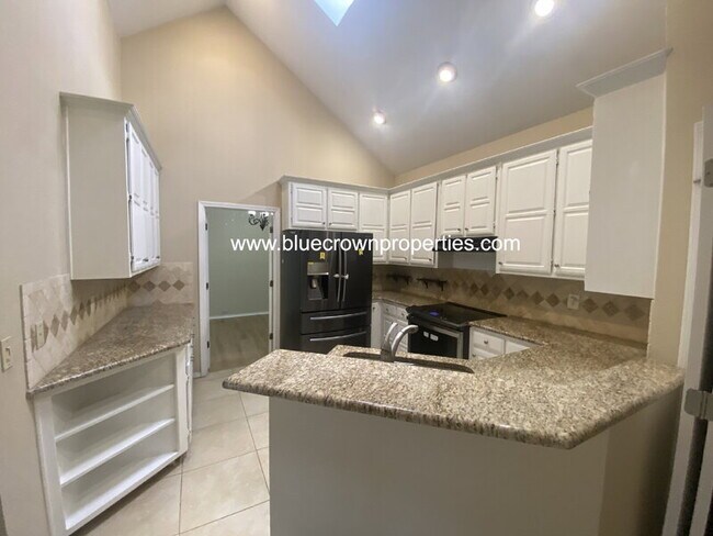 Building Photo - 6304 Cupertino Trail